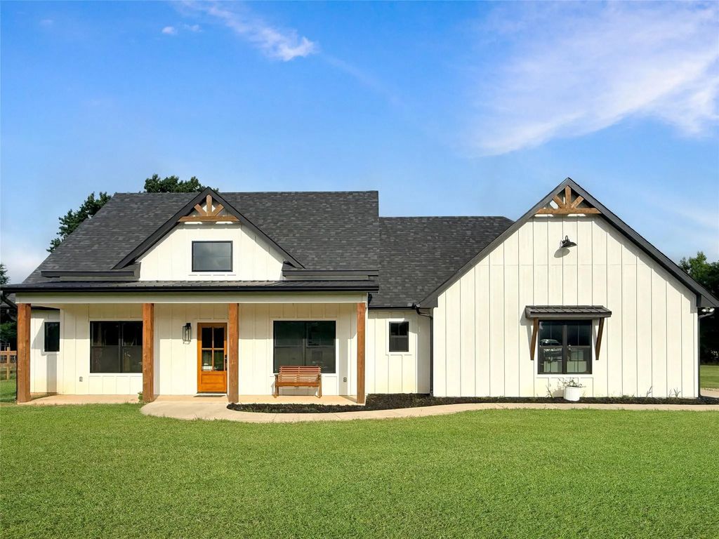 3235 N Fm 312, Winnsboro