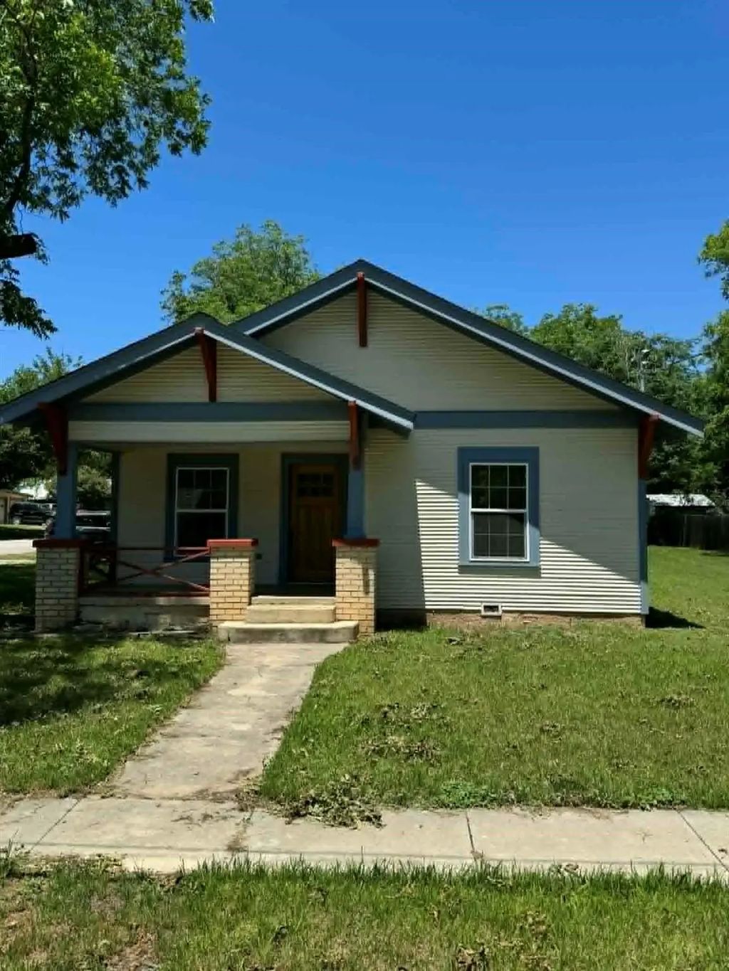 230 Sw Live Oak, Dublin