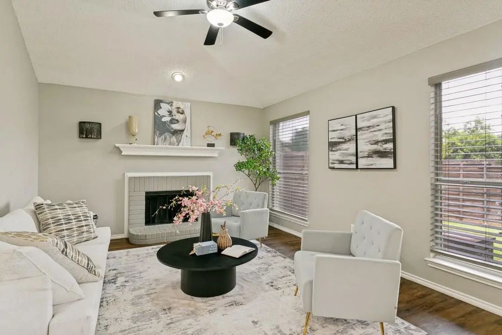 2066 Heather Glen Drive, Lewisville