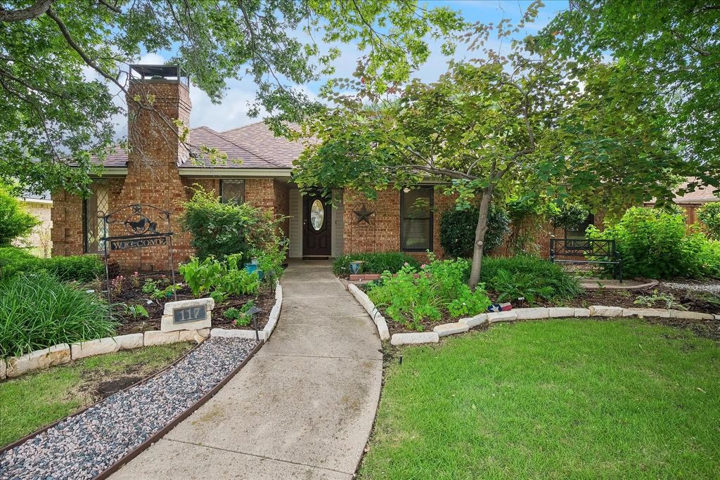 117 Meadowglen Circle, Coppell