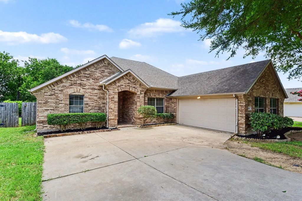 504 Hidden Meadow Court, DeSoto