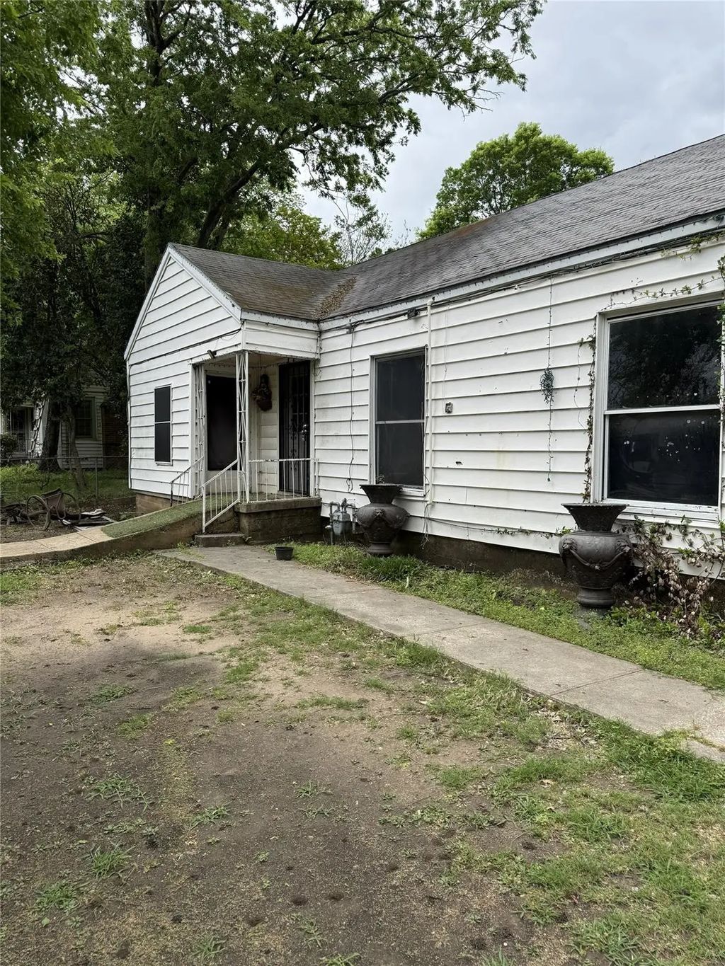 3303 Pleasant Drive, Dallas