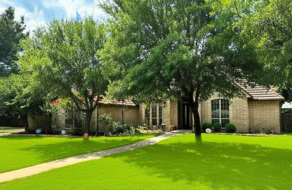 3722 Cove Timber Avenue, Granbury