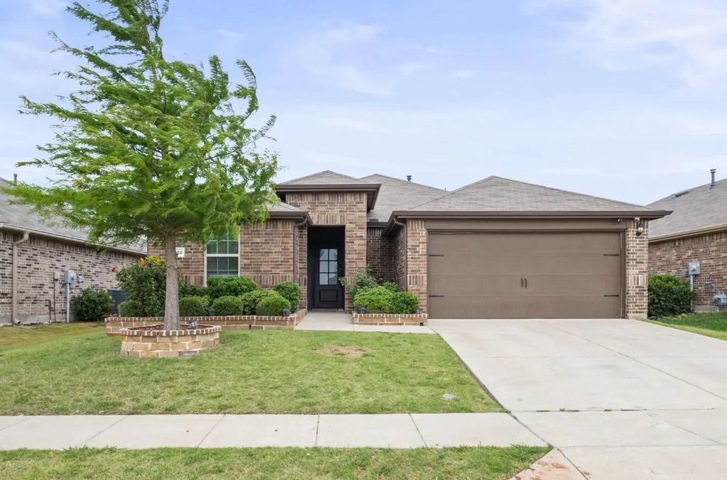 2222 Kingfisher, Crandall