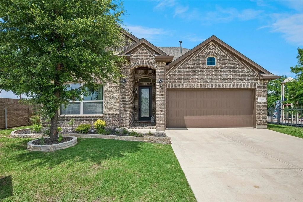 3001 Hidden Valley Drive, Fort Worth