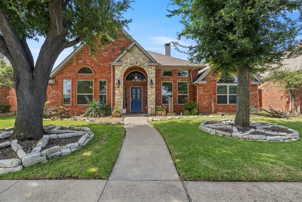 1003 Hunters Creek Drive, Carrollton