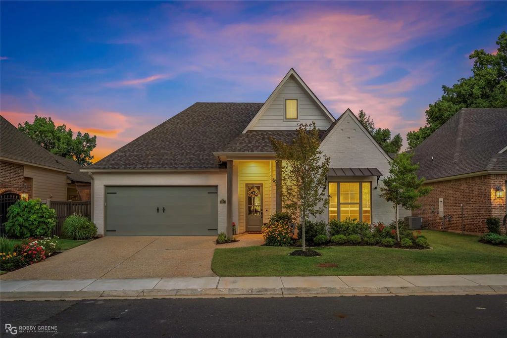 141 Arbor Place, Bossier City