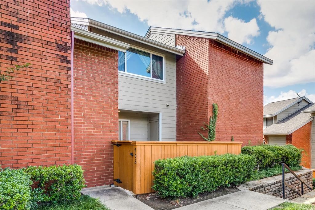 8404 Forest Lane 702, Dallas