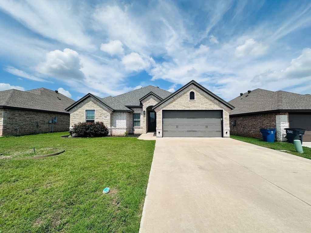3337 White Horse Drive, Granbury