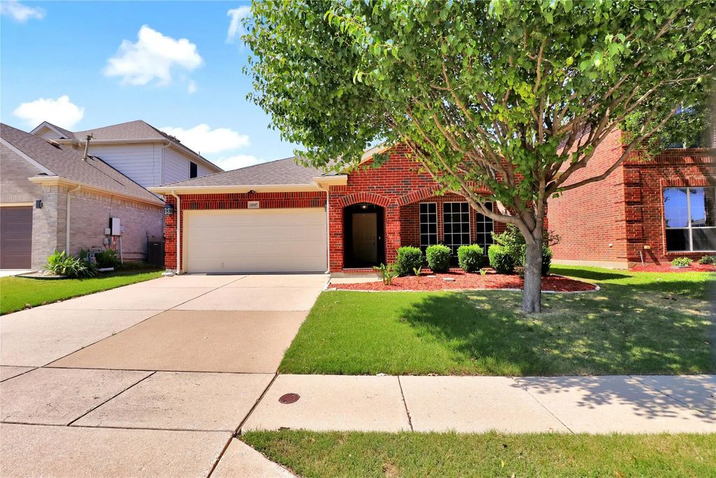 6045 Horse Trap Drive, Fort Worth