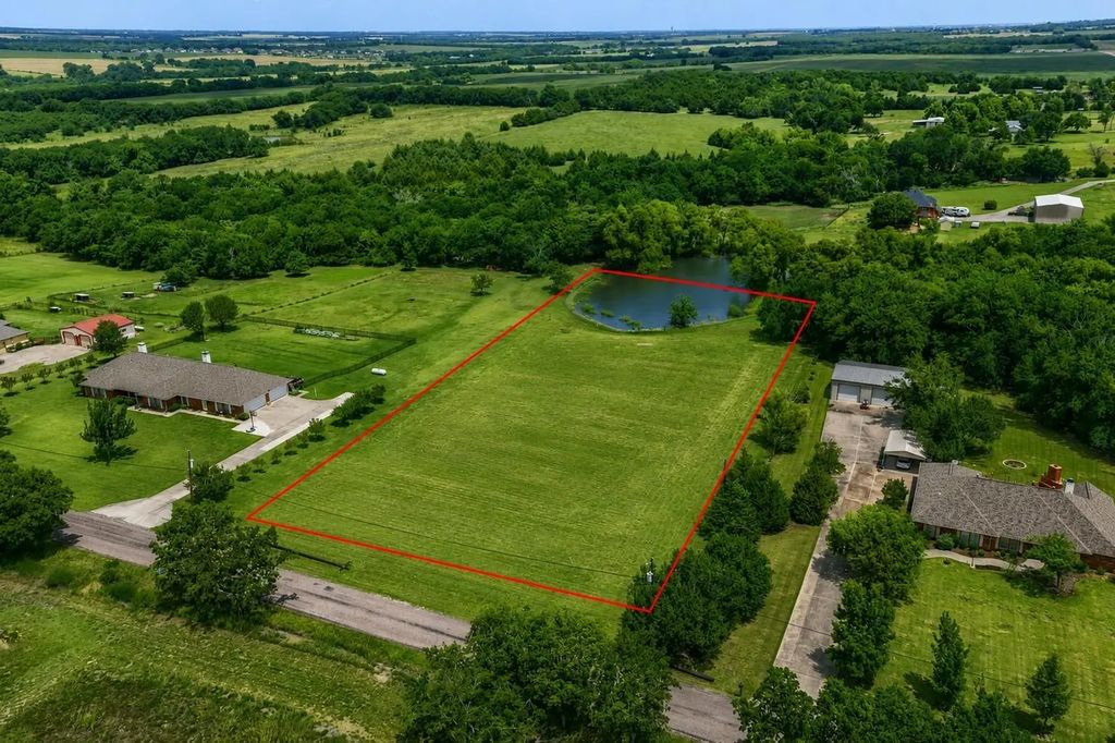 900 Hodgins Road, Van Alstyne