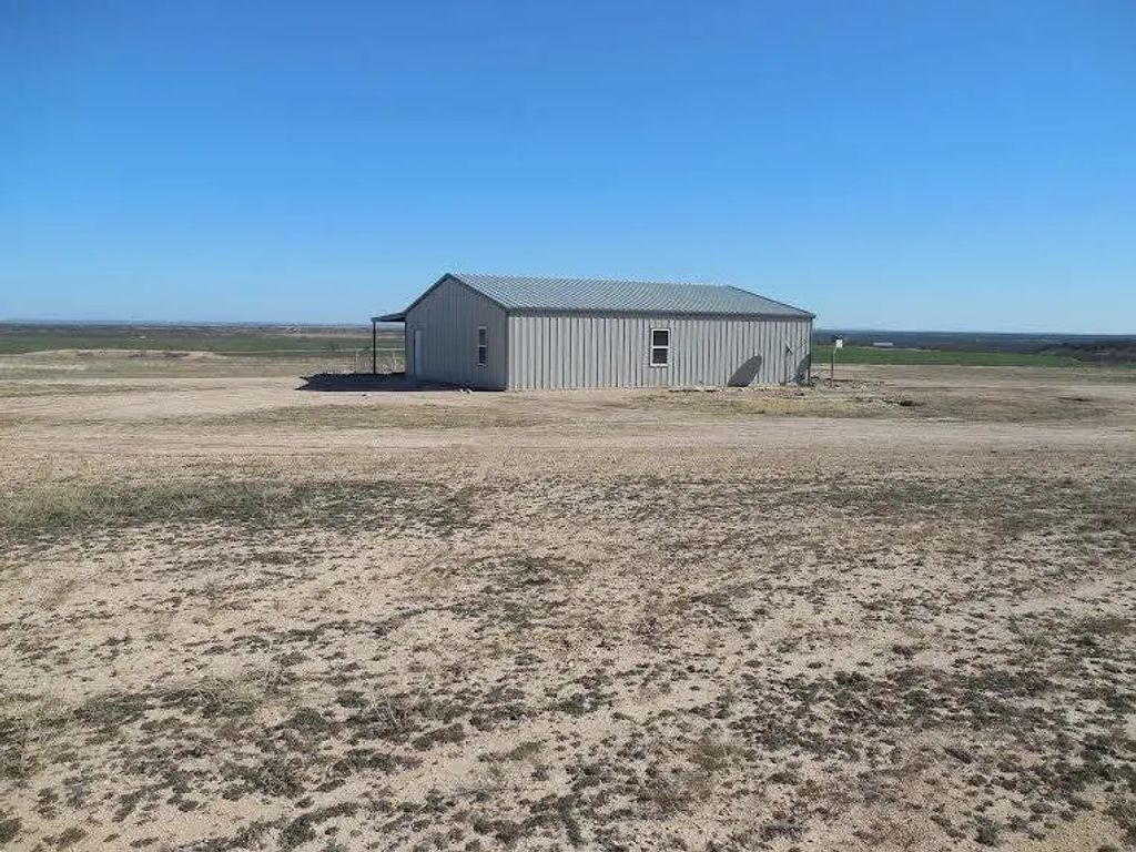 119 County Road 351, Winters