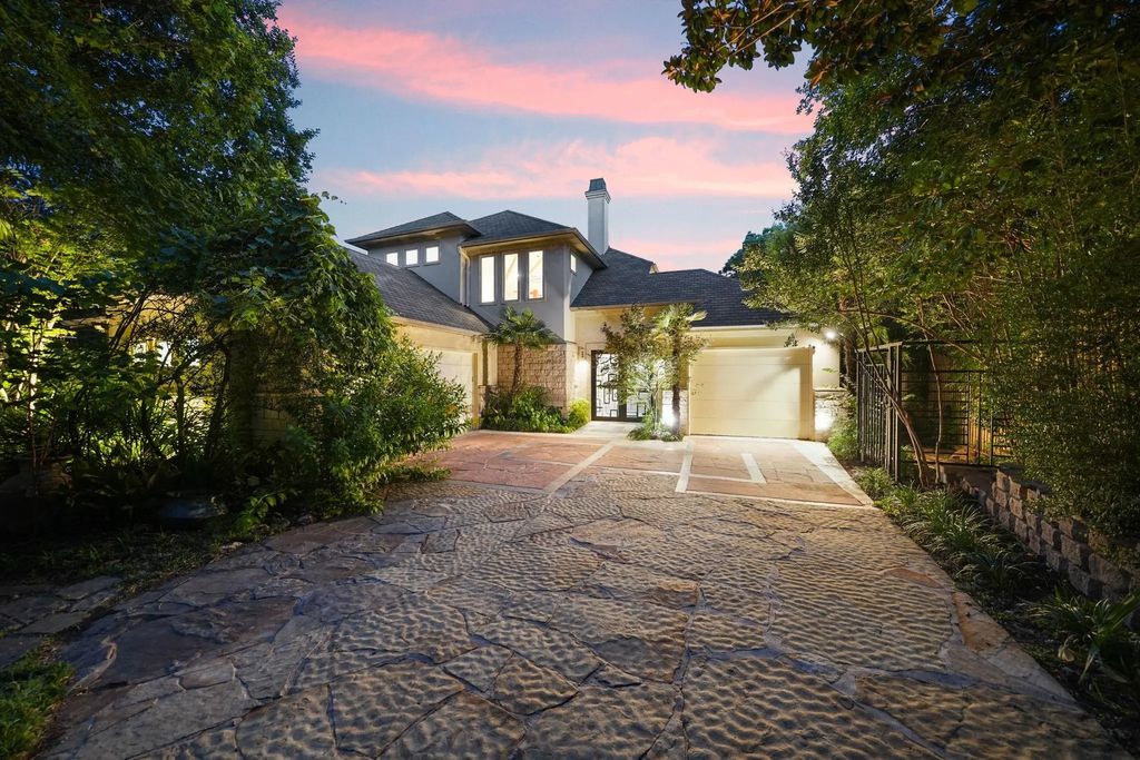 936 W Colorado Boulevard, Dallas