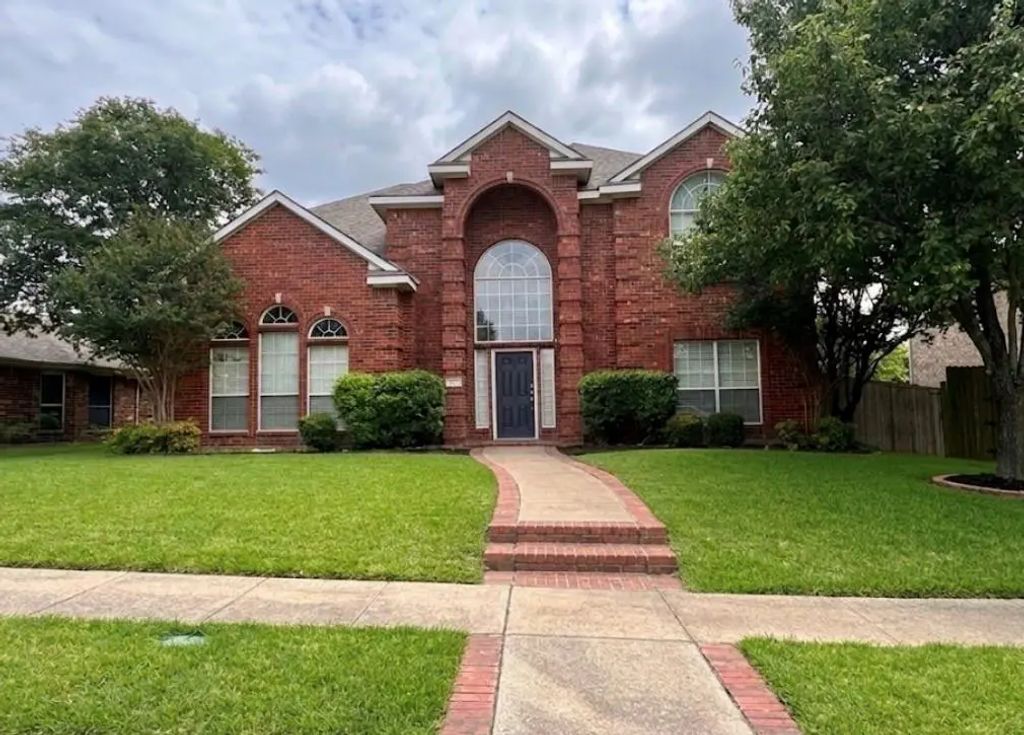 4214 Glistening Springs, Rowlett