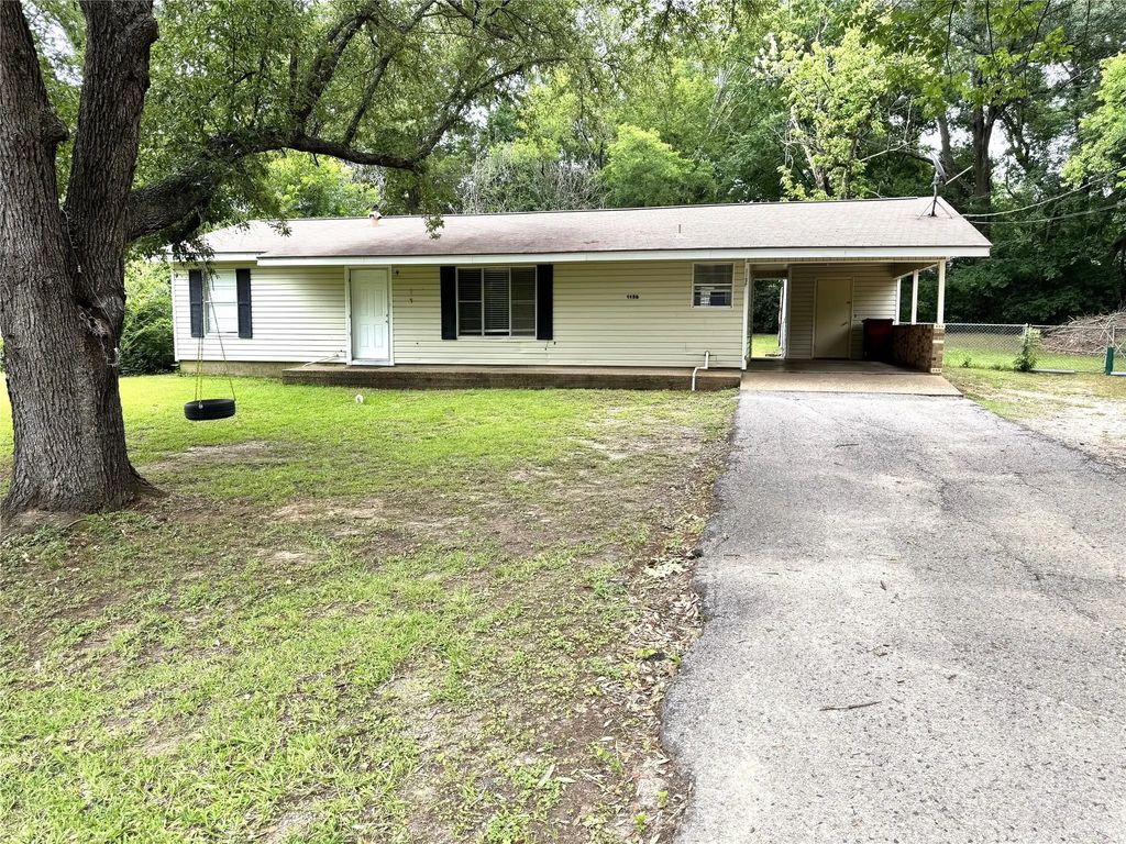 1138 Clay, Canton