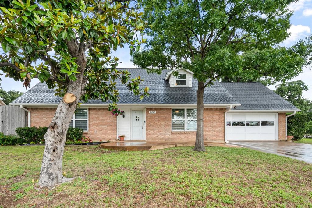 1600 Miller Court, Pantego