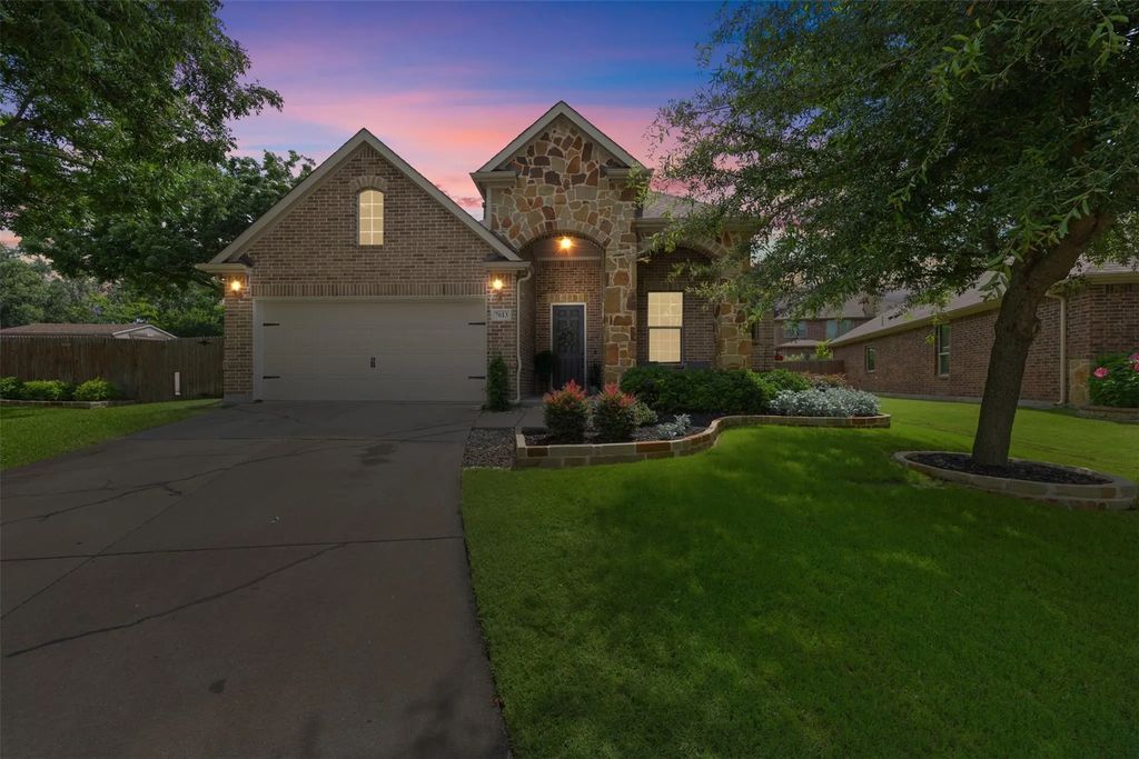 7613 Lindsey Drive, Rowlett