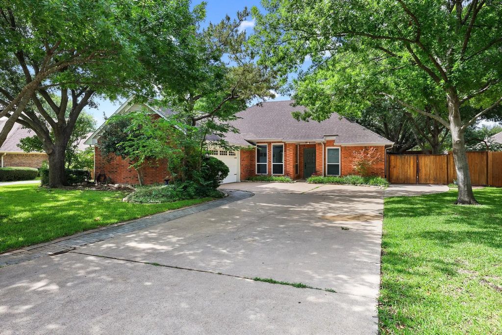 1324 Pickwick Lane, Denton