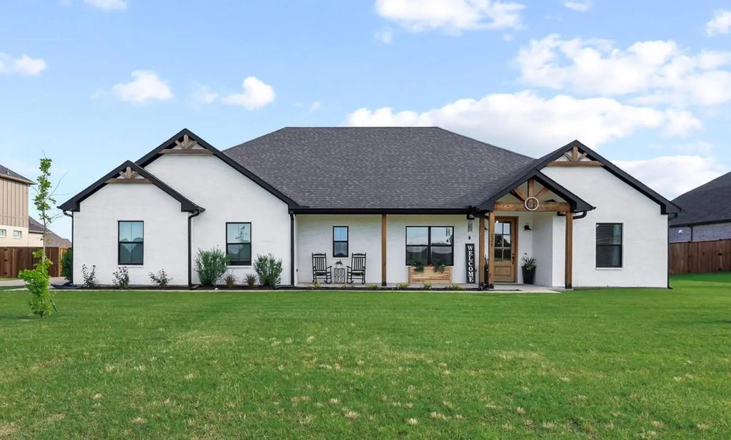 121 Chisolm Trail, Pottsboro