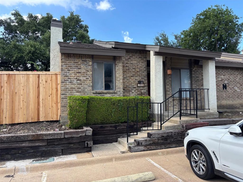 821 Dublin Drive 109, Richardson