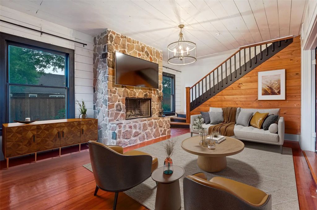 306 Harbin Avenue, Waxahachie