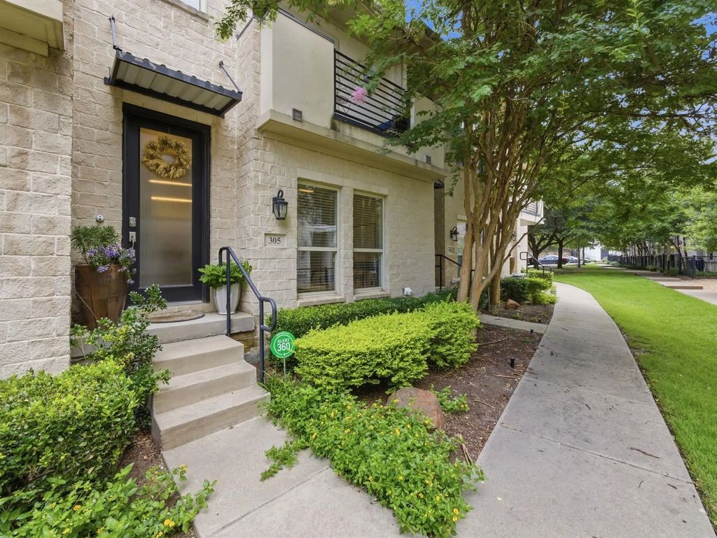 7333 Valley View Lane 305, Dallas