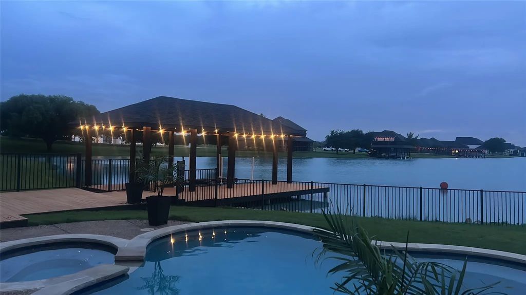 506 Calm Water Cove, Princeton