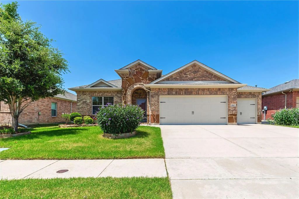 5847 Candlelight Lane, Grand Prairie