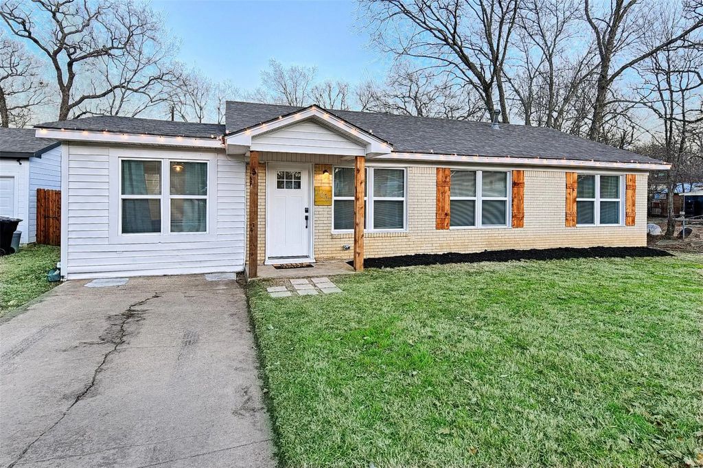 1201 Ridgewood Road, Denison