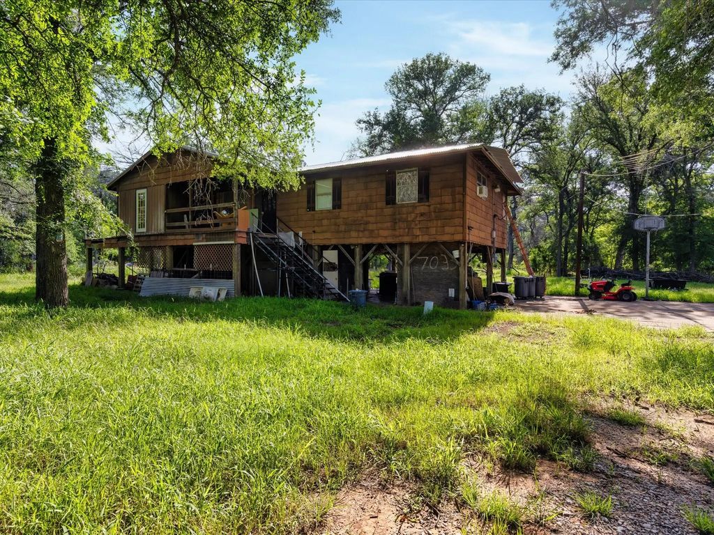 7033 River Trail, Weatherford