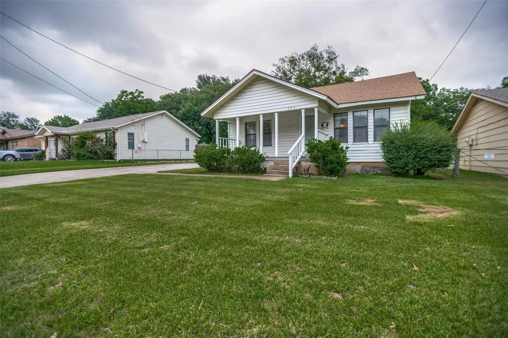 707 Cannon Drive, Euless