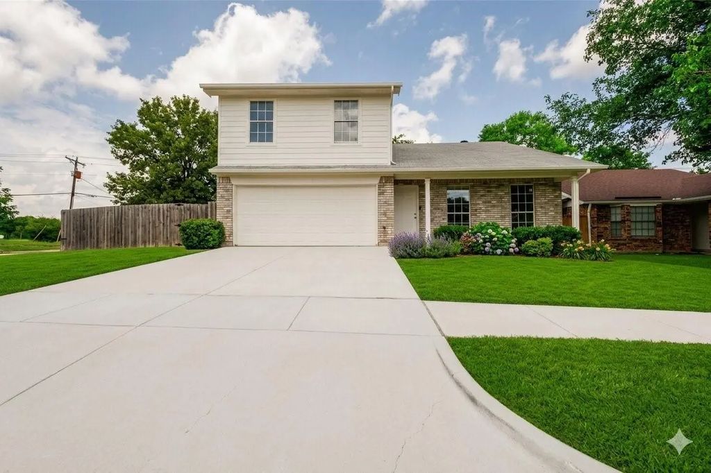 5808 Caprock Drive, Arlington