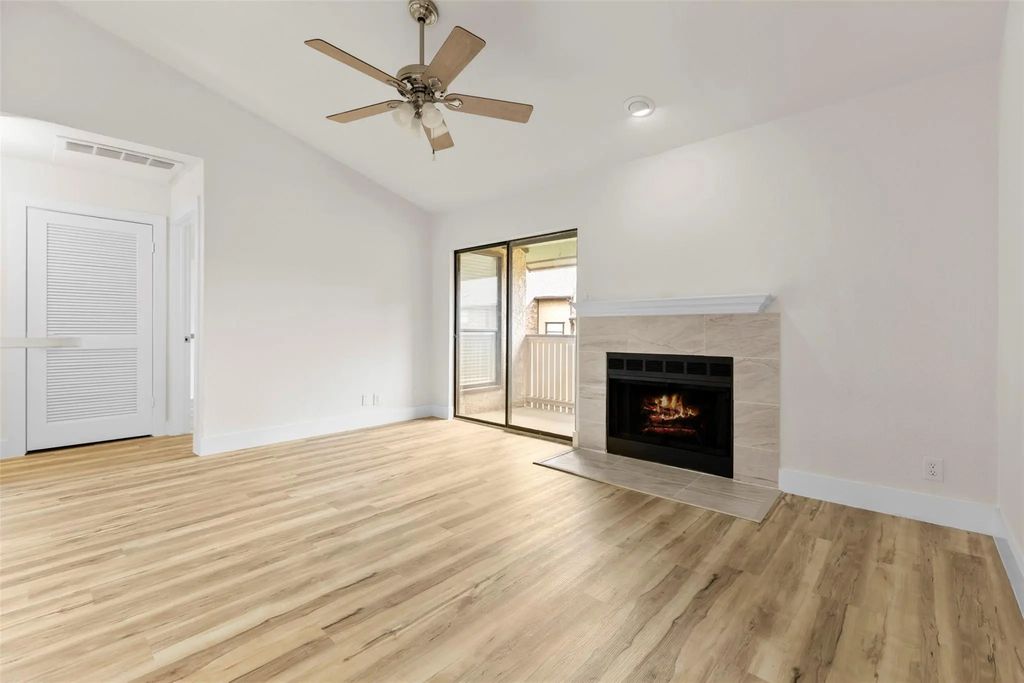1204 Harwell Drive 2126, Arlington