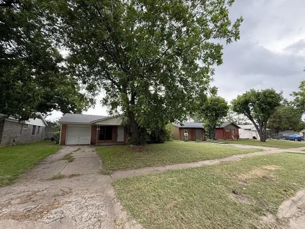 2533 Crestbrook Lane, Grand Prairie