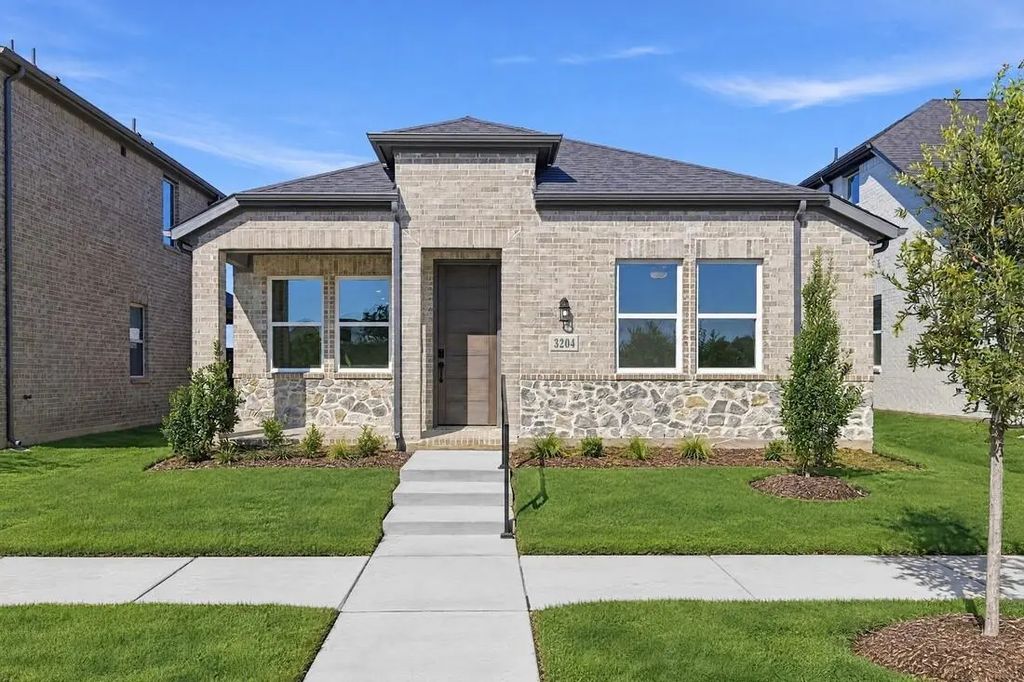 3204 Winecup Road, Celina