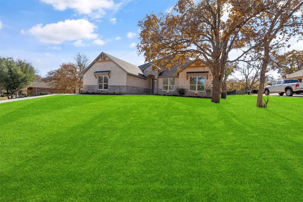 6509 Westover Drive, Granbury