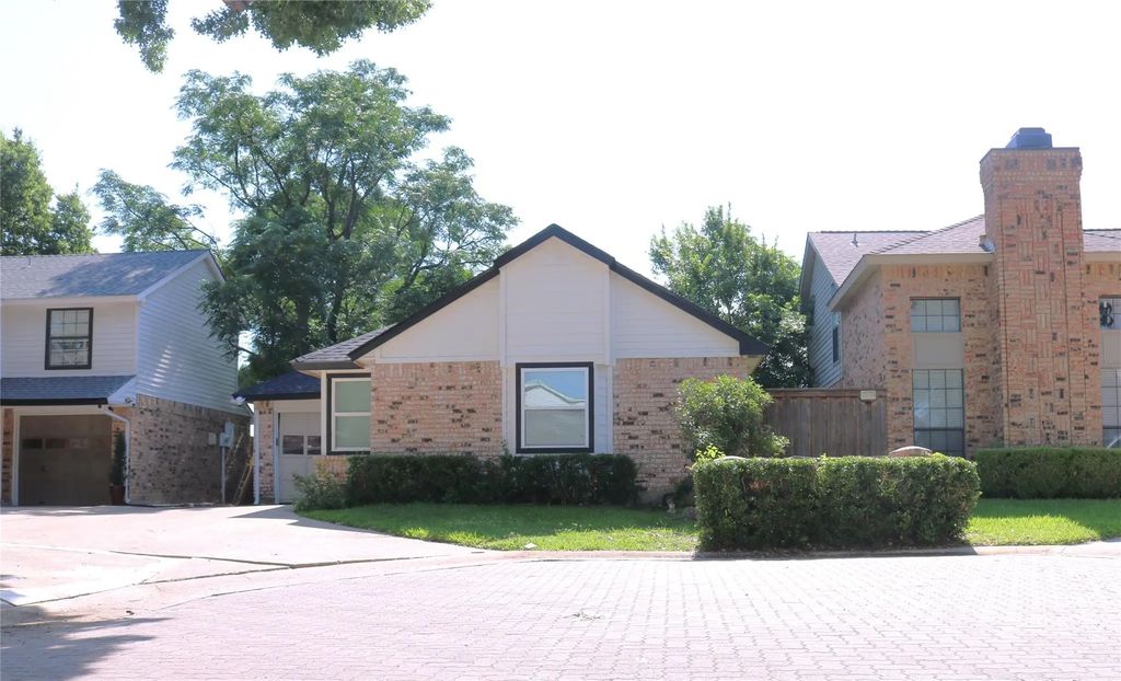 2916 Harbinger Lane, Dallas