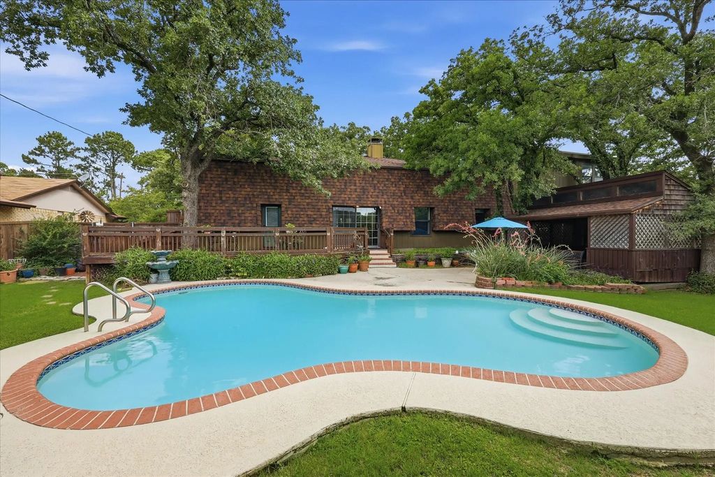 846 Highland Village Road, Highland Village