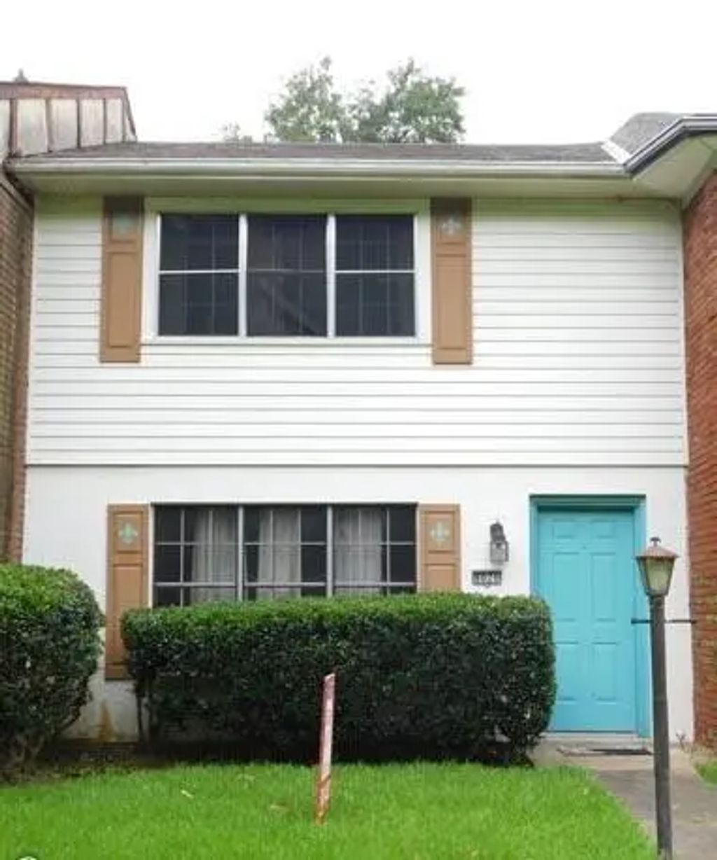 8020 Pines Road, Shreveport