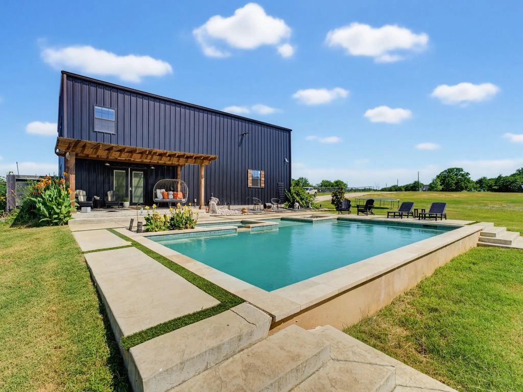 129 Coyote Cave Lane, Alvord