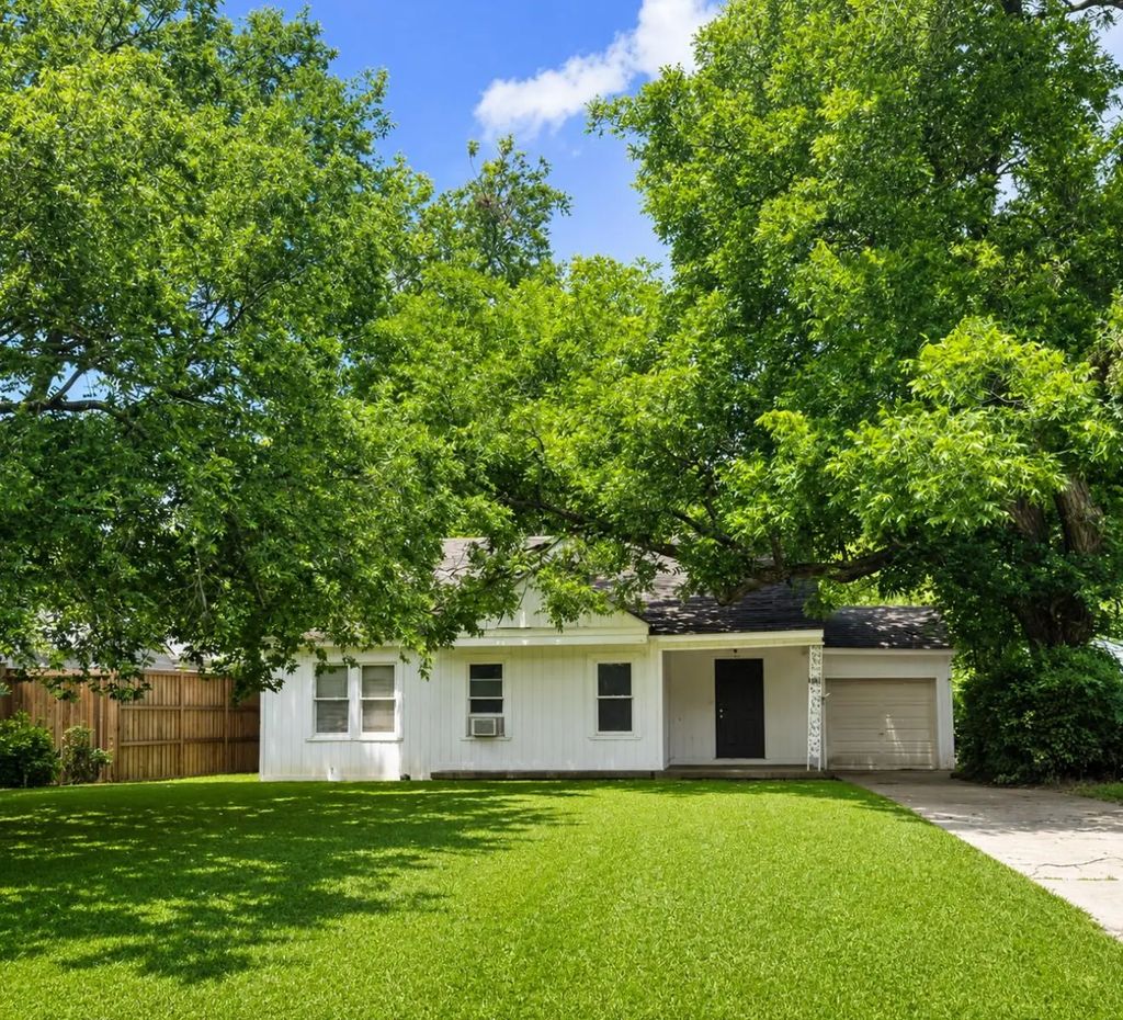9307 Biscayne Boulevard, Dallas