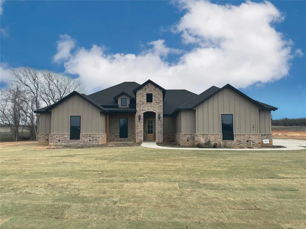301 Our Lane, Weatherford
