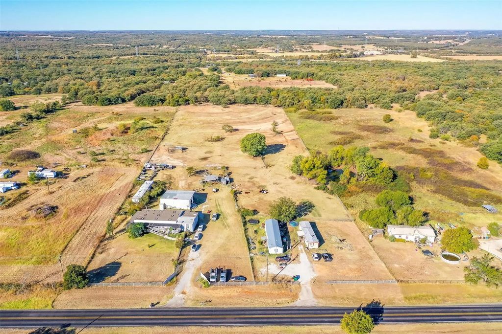 7866 Fm 920, Poolville