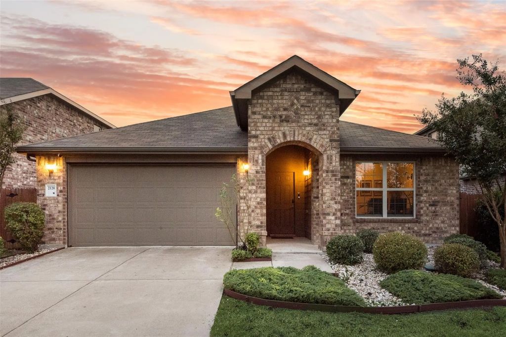 2120 Blakehill Drive, Forney