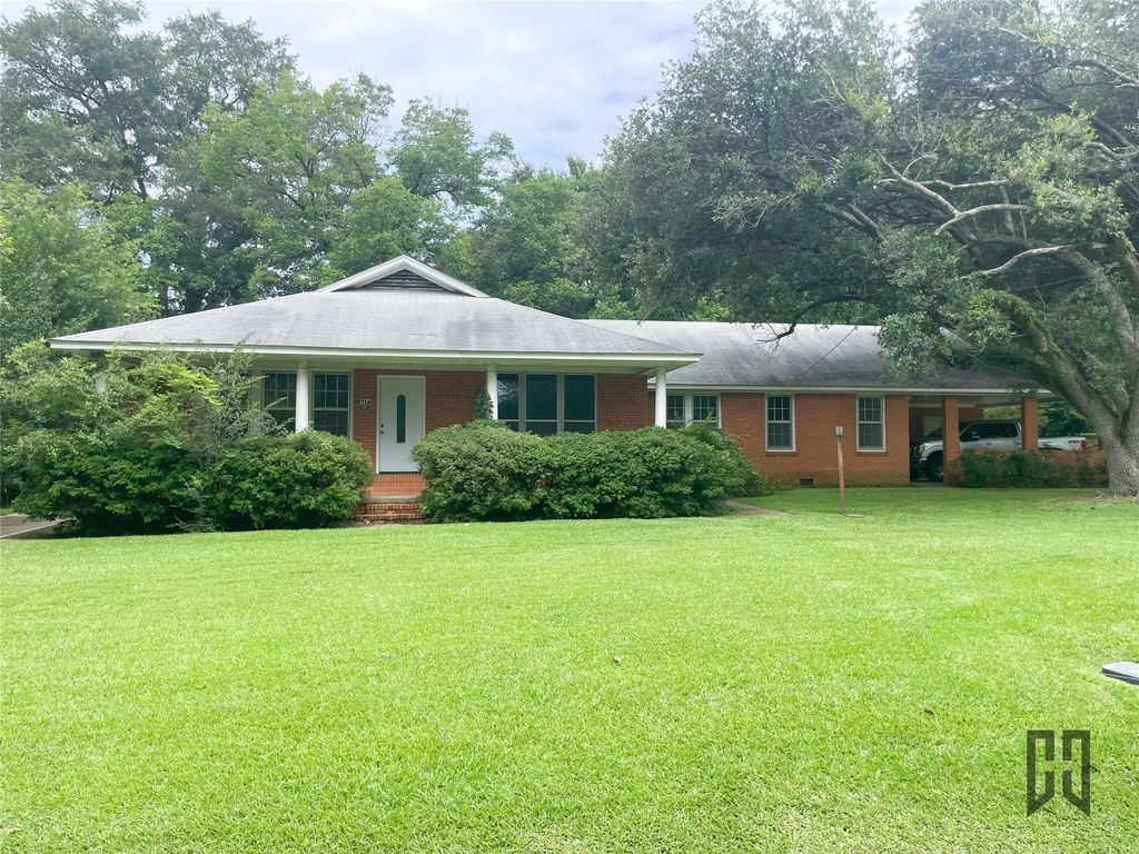 714 Butler Street, Springhill