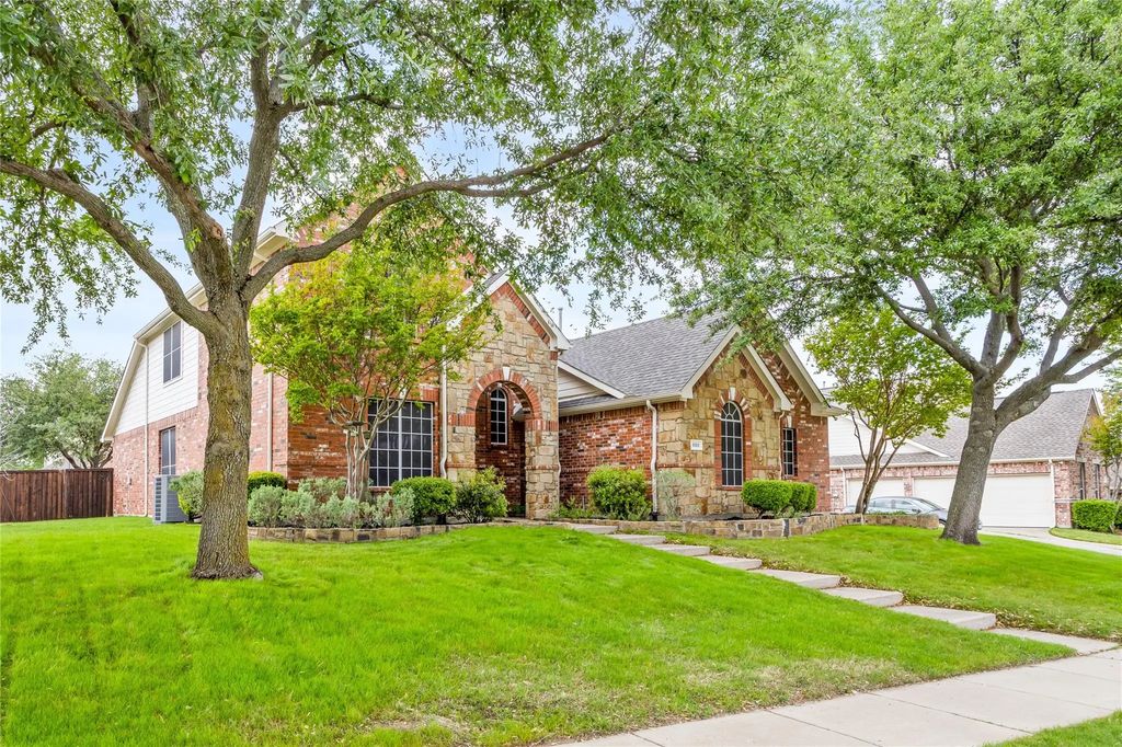 850 Limestone Drive, Prosper