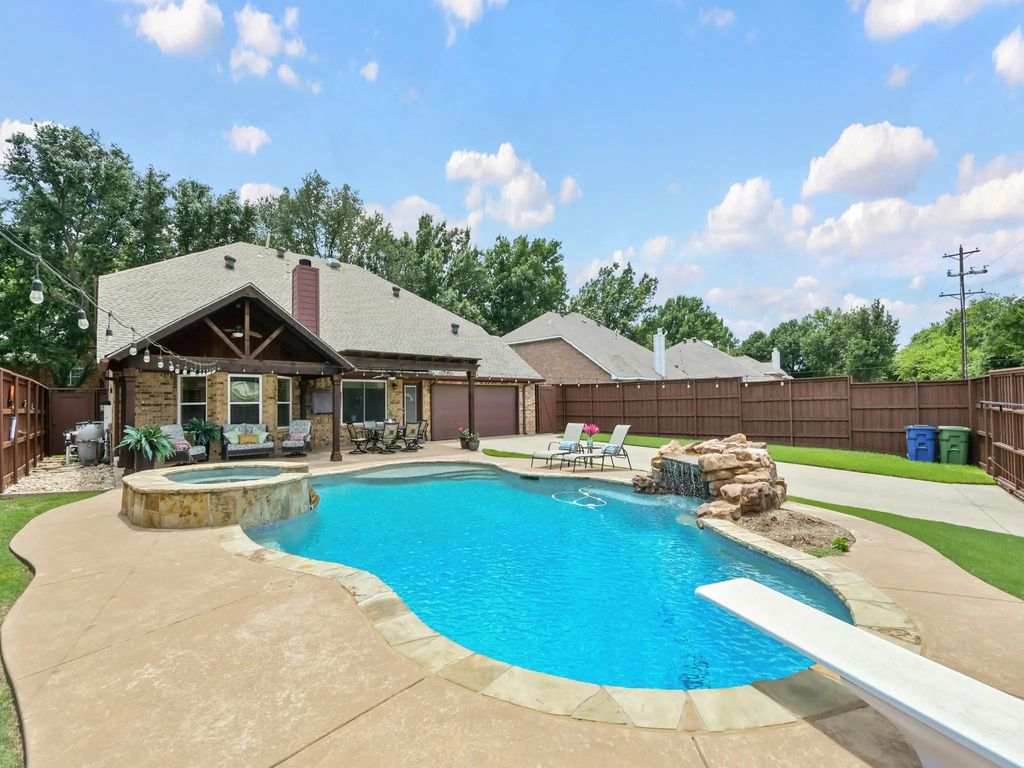 404 Marlow Drive, Flower Mound