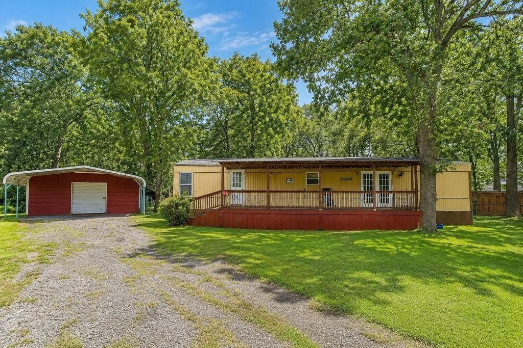 9949 Greentree Lane, Wills Point