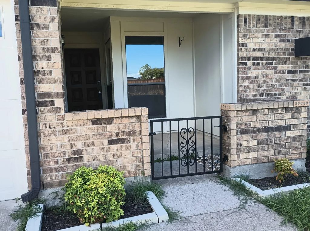 2314 Woodside Drive, Grand Prairie