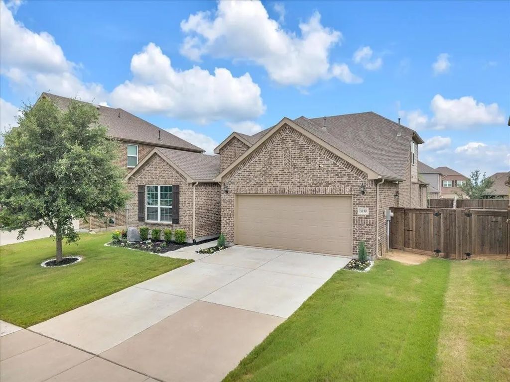 3210 S Linham Drive, Mansfield